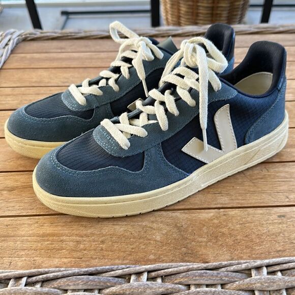 Veja Men’s V-10 Mesh Sneakers EU40/US7 - Picture 4 of 9